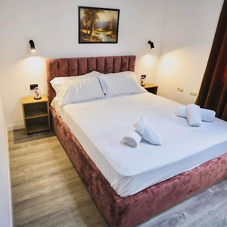 Vila Alizee Hotel Tiranë Eksteriør bilde