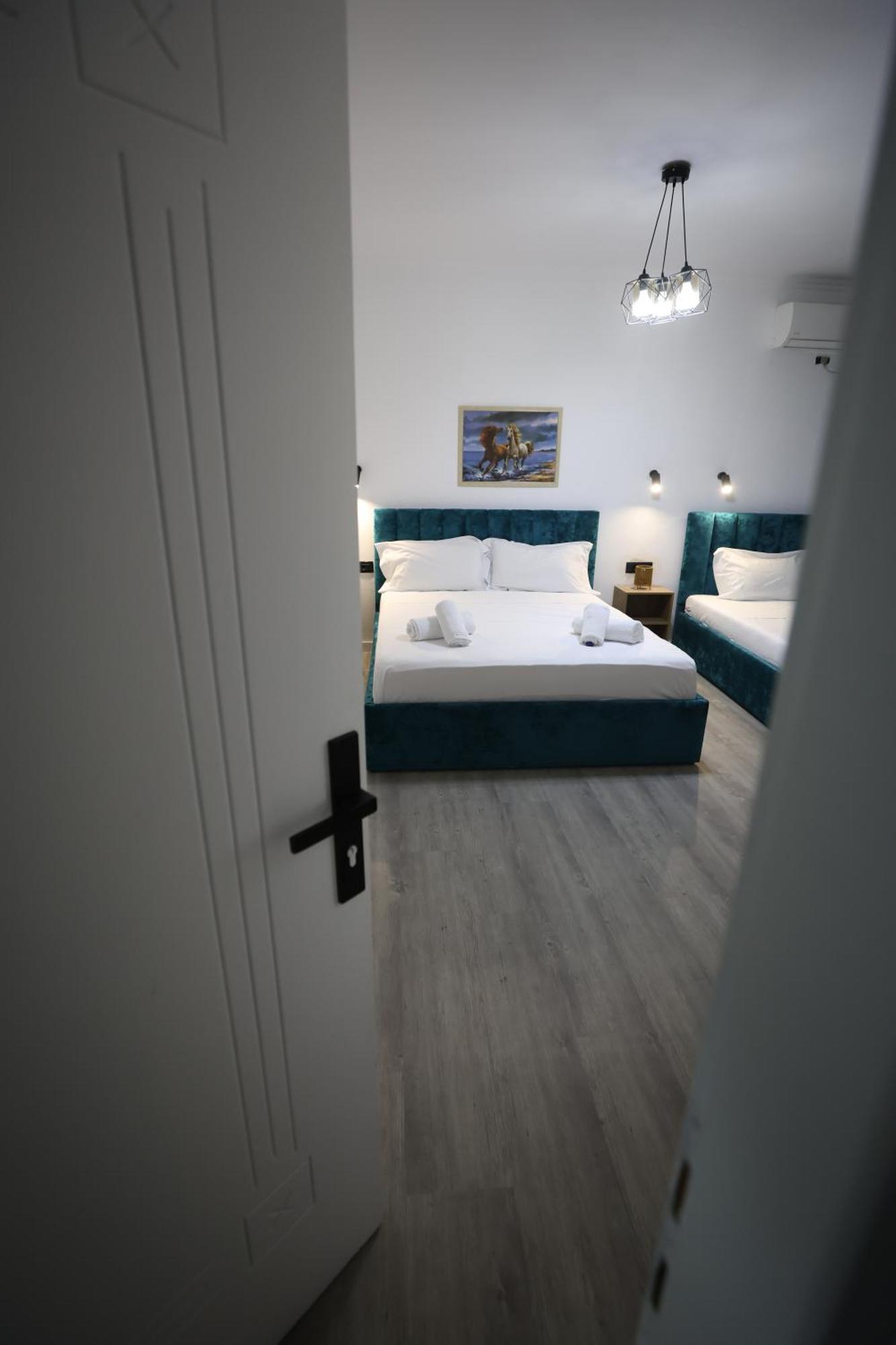 Vila Alizee Hotel Tiranë Eksteriør bilde