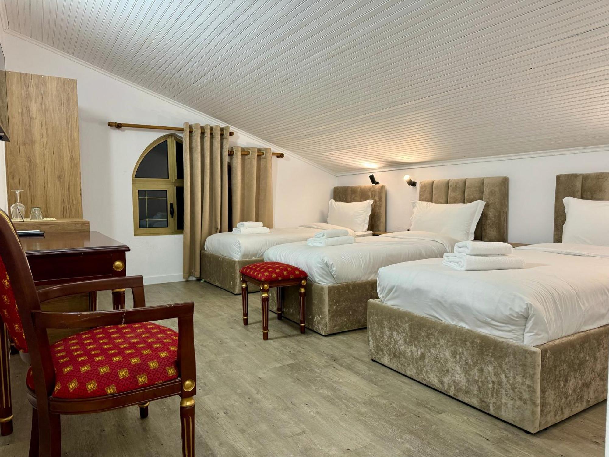 Vila Alizee Hotel Tiranë Eksteriør bilde