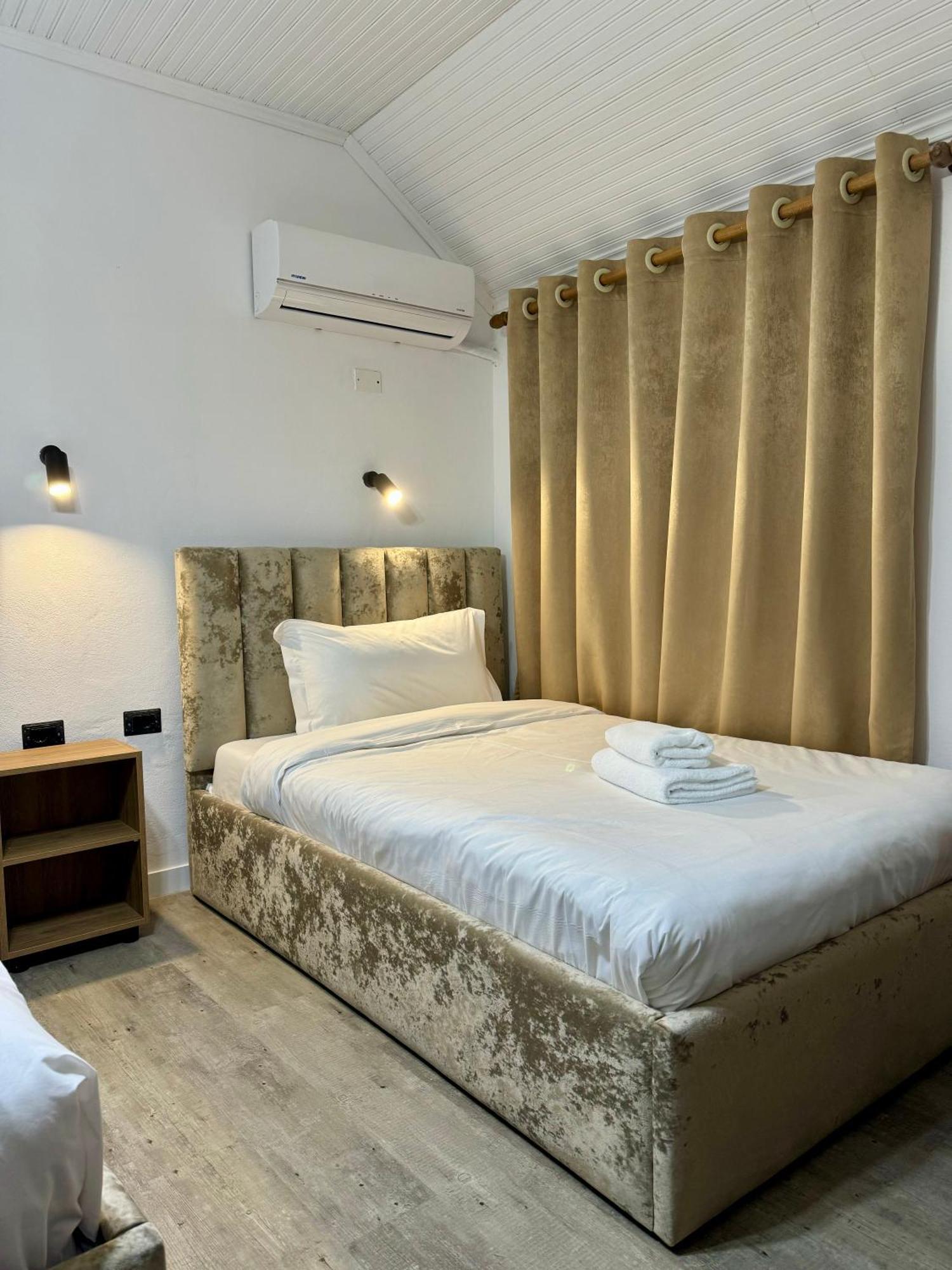 Vila Alizee Hotel Tiranë Eksteriør bilde